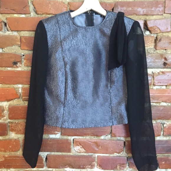 Kathy Cole Colorblock blouse with lace overlay - Picture 3 of 3